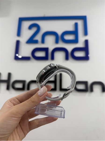 Đồng hồ Xiaomi Watch S4 - Màu bạc - Ngoại hình 98% - Trầy viền nhẹ - Kèm Box , sạc 2