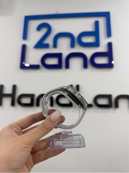 Đồng hồ Xiaomi Watch S4 - Màu bạc - Ngoại hình 98% - Trầy viền nhẹ - Kèm Box , sạc 3