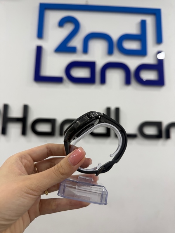 Đồng hồ Xiaomi Watch S4 - Màu đen - Ngoại hình 98% - cấn nhẹ 1 góc - Kèm sạc