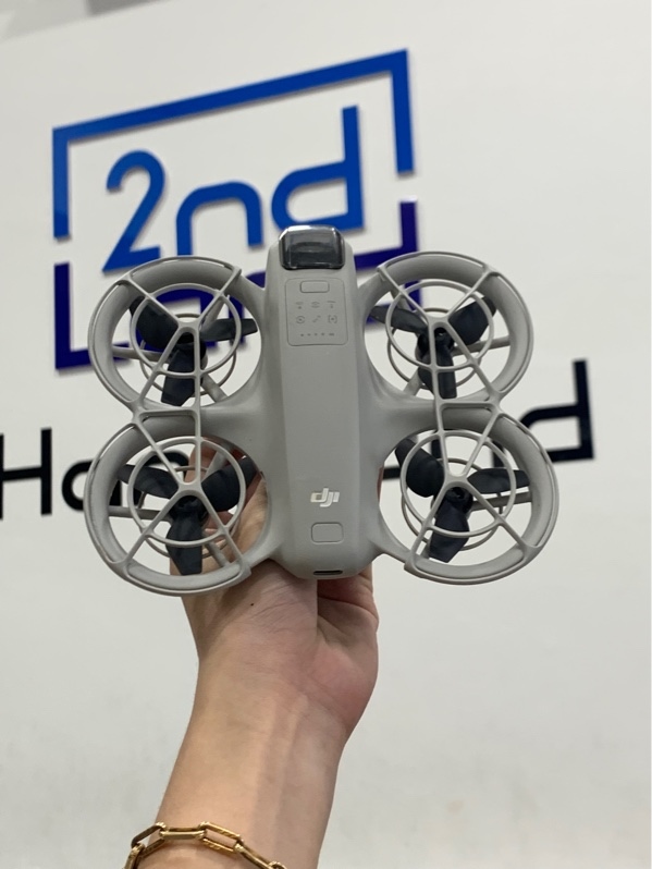 Drone Dji neo - Màu xám - 2 pin chu kì sạc 14/13 - Ngoại hình: 97% - Kèm túi