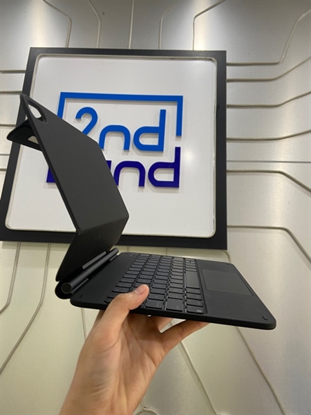 ESR Magnetic Rebound Keyboard Case - Màu đen - Ngoại hình: 98% - Body 2