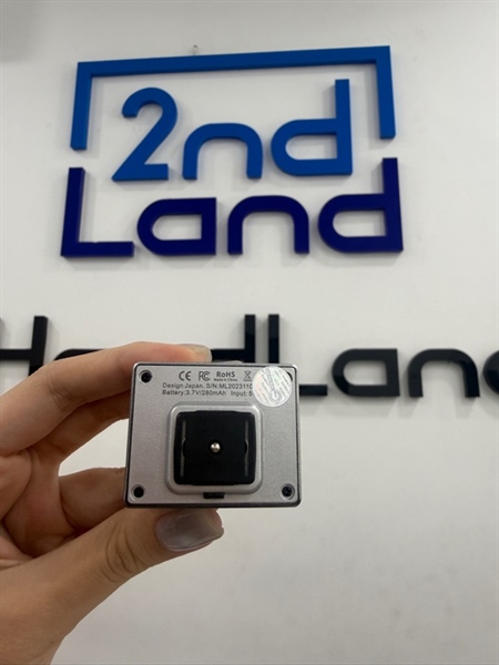 Flash MedalLight F1 - Màu bạc - Ngoại hình 98% - Kèm Box 2