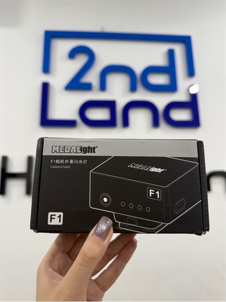 Flash mini medalight F1 - Màu đen - Ngoại hình 98% - Kèm Box , 1 dây usb-c