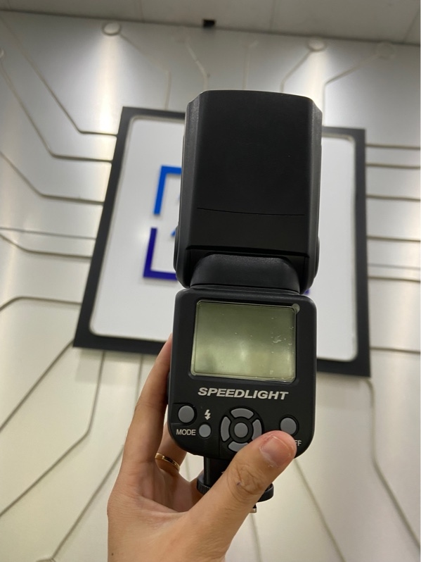 Flash Triopo TR-950 Speedlight - Màu đen - Ngoại hình: 98% - Body