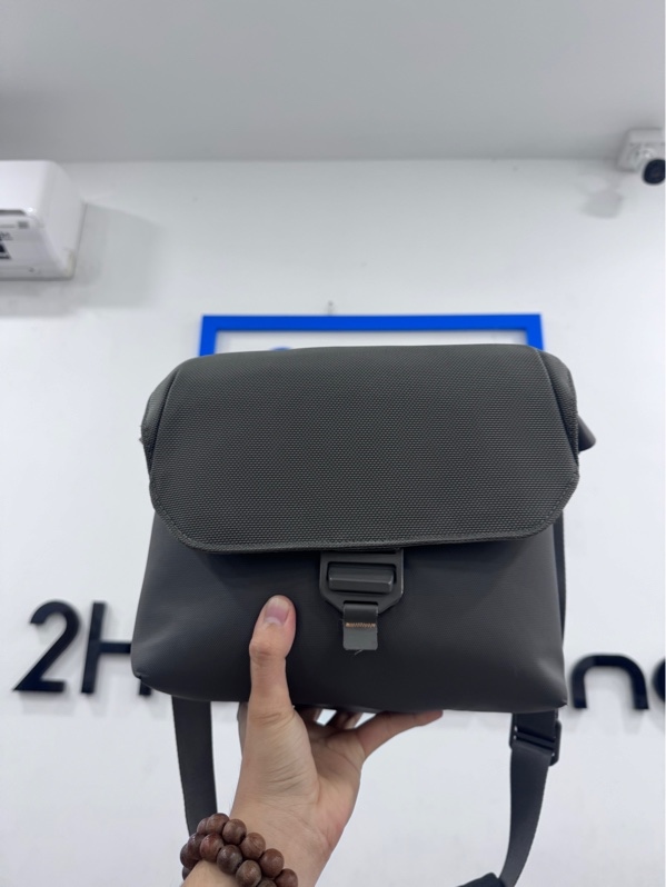 Flycam DJI Air 3S - Bản fly more combo - Màu xám - Ngoại hình 98% - Kèm túi, box, tay RC2, 3 pin, 1 dock sạc 3, 6 cánh thay, 1 cáp c-c , 3 filter Pin 1, chu kỳ 5 Pin 2, chu kỳ 6 Pin 3, chu kỳ 7