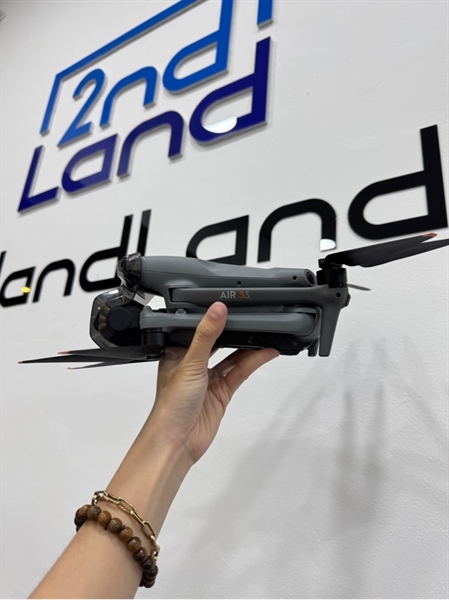 Flycam DJI Air 3S - Màu xám - Ngoại hình 98% - Kèm túi đựng flycam, 3 pin & docs sạc 3 pin, kèm túi đựng pin , không tay 1