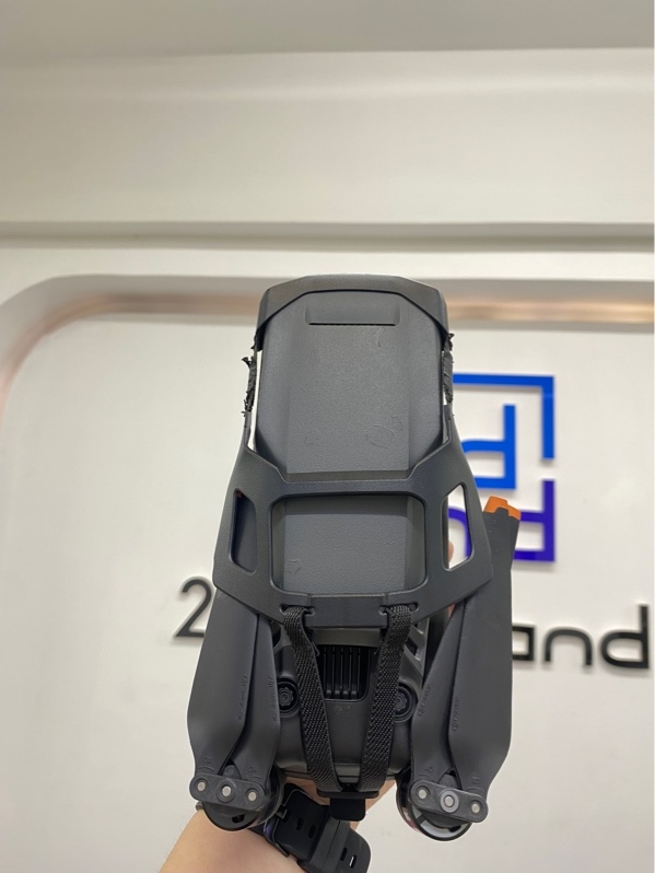 Flycam DJI mavic 3 classic bản đơn - Màu xám - Ngoại hình 97% - Kèm tay rc, 1 pin (chu kì sạc 55), cánh thay thế, túi, sạc