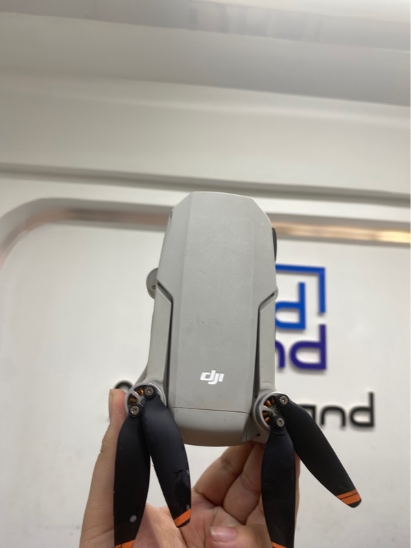 Flycam DJI Mavic Mini combo - Màu xám - Ngoại hình 97% - Thiếu lồng bảo vệ cánh - Kèm túi tay c2 t, 3 pin 15/ 16/ 15