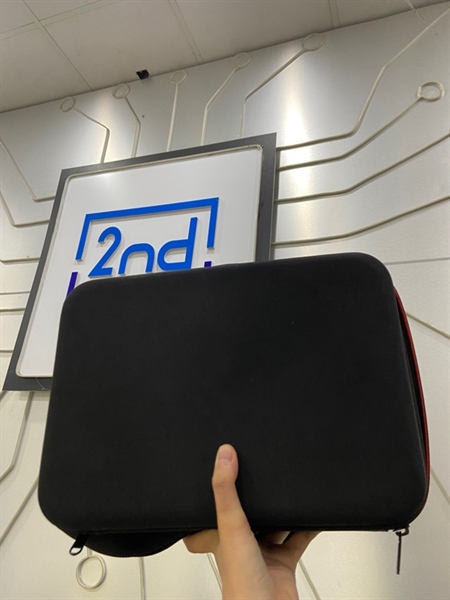 Flycam DJI Mavic Pro - Màu xám - Ngoại hình: 97% - Máy dán skin, mất keycap nút 5D ( vẫn bấm được ), không điều khiển được gimbal camera - Kèm 2 pin ( 24-20), tay điều khiển, 4 cáp kết nối, 2 bộ sạc, 1 dock sạc 4 pin, 1 mavic battery to power bank adapter 3