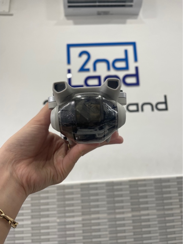 Flycam DJI mini 3 - 3 pin (10/6/4) - Màu xám - Ngoại hình: 97% - Mẻ cánh - Kèm túi + tay rc, dock sạc