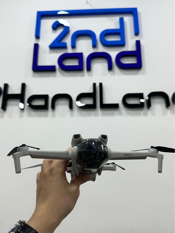 Flycam DJI Mini 3 bản combo - Màu xám - Ngoại hình 97% - Kèm tay màn hình RC 1 + 3 pin (1 Pin 10 lần sạc , 1 Pin 5 lần sạc , 1 Pin 4 lần sạc) + Dock sạc