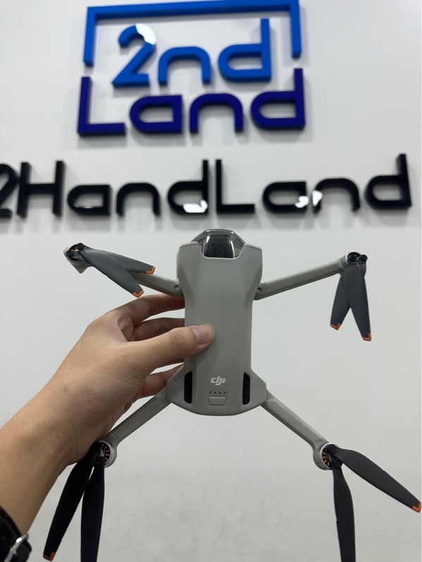 Flycam DJI Mini 3 - Bản đơn - Màu bạc - Ngoại hình 97% - Cánh cấn nứt , tay trầy da nhiều - Kèm box + 1 tay + 1 pin 42 lần sạc + Dây kết nối