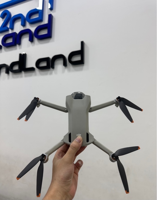 Flycam DJI Mini 3 - Bản đơn - Màu trắng - Ngoại hình 97% - Có va chạm cấn vỏ - Kèm túi đựng + Dây kết nối + 1 pin 56 lần sạc + 1 tay cầm