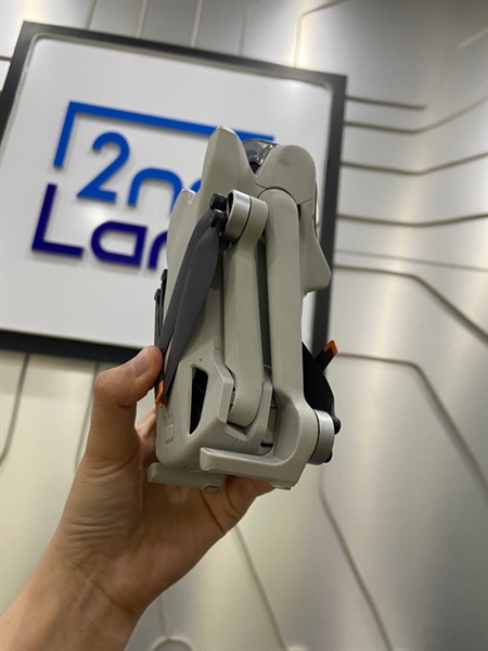 Flycam DJI Mini 3 bản đơn - Màu xám - Ngoại hình: 98% - Thiếu cánh thay thế với cáp sạc, chu kì sạc của 2 pin (4 - 10) - Fullbox + 1 pin chính hãng với dock sạc linh kiện 2