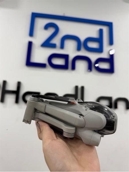 Flycam DJI Mini 3 pro - Bản combo 3 pin - Màu xám - Ngoại hình 98% - Thiếu 6 cánh - Kèm túi đựng - không điều khiển ( tay cầm ) dính tk - KHÔNG BẢO HÀNH 2