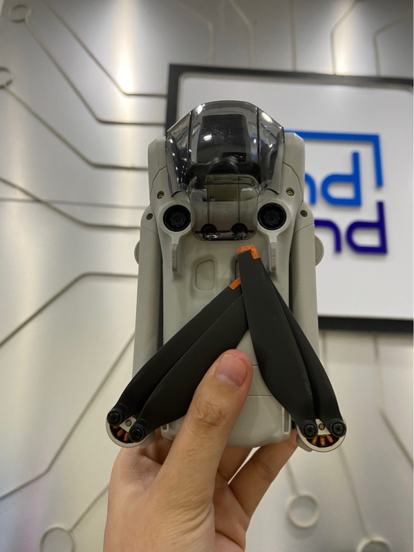 Flycam DJI Mini 3 Pro - Bản combo - Màu xám - Ngoại hình: 97% - Kèm túi, kèm ray rc, 3pin ( 10, 10, 9 ), thẻ sd 128gb, 1 điểu khiển, 1 dock 3 pin