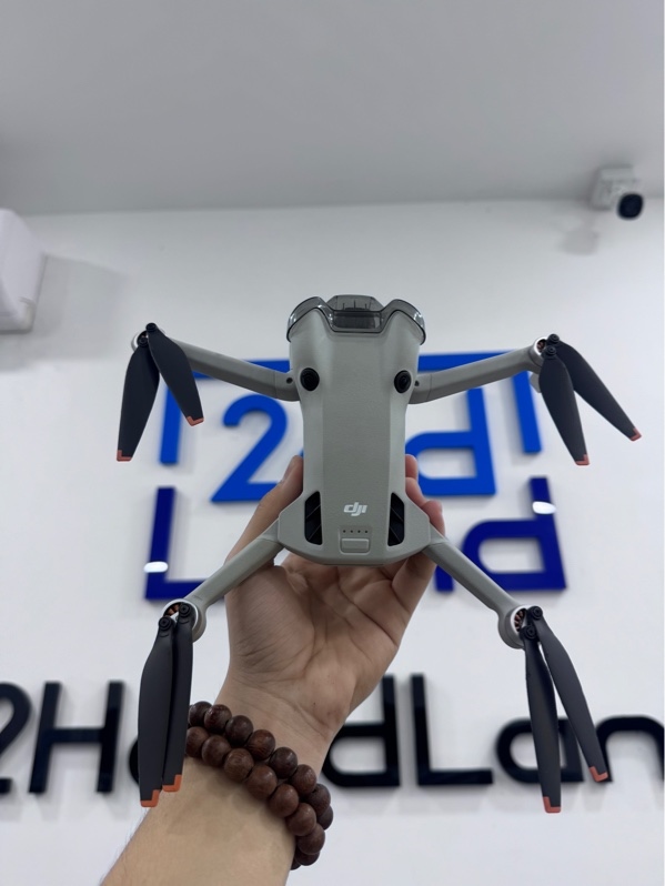 Flycam DJI mini 4 pro - Bản combo - Màu xám - Ngoại hình 98% - Thân ố nhẹ - Thiếu dây C-C - Kèm 3 pin plus (chu kì 14,12,12), tay RC2