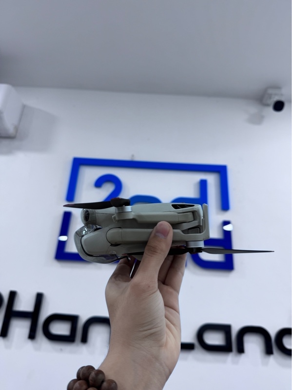 Flycam DJI Mini 4 pro - Màu xám - Ngoại hình 96% - Nứt vỏ thân, lỗi cảm biến trước với trên, mất lens zin - Kèm túi, 2 pin (chu kì 94, chu kì 104), tay RC2 , dock sạc