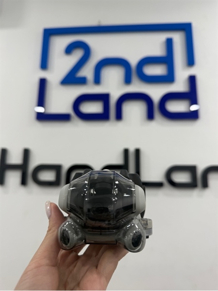 Flycam DJI Mini 4 Pro - Màu xám - Ngoại hình 98% - Cánh bị chém nhẹ - Kèm túi , 1 tay RC2 , 1 hộp sạc 3 , 3 pin (cycle7,cycle8,cycle9) , thẻ 128GB , 1 dây C-C , 1 dây Usb-C 1