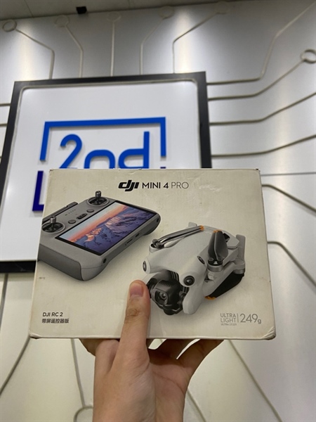 Flycam DJI Mini 4 Pro - Màu xám - Ngoại hình: 98% - Lỗi cảm biến trên với trước - Kèm tay RC2 + 1 Pin ( chu kì 15 ) + Box