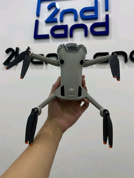 Flycam DJI Mini 4 Pro (RC-N2) - Màu xám - Ngoại hình 98% - Kèm 2 PIN ( 1 Pin Cycle 11 + 1 pin 56 lần sạc ) + tay RC-N2 + Dây c to c + + 2 cánh thay + Ốp Gimble + Ốp thân + Box 2