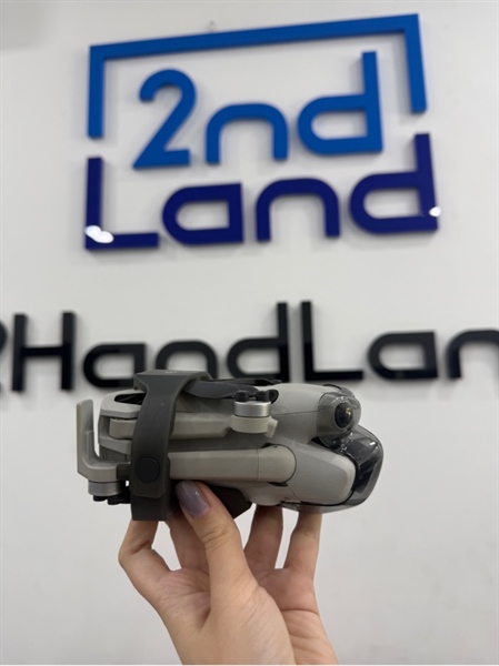 Flycam DJI Mini 4 pro (RC-N2) - Màu xám - Ngoại hình 98% - Kèm tay RC-N2 , dây c to c , 1 pin cycle 56 , 2 cánh thay , ốp gimble , ốp thân 2
