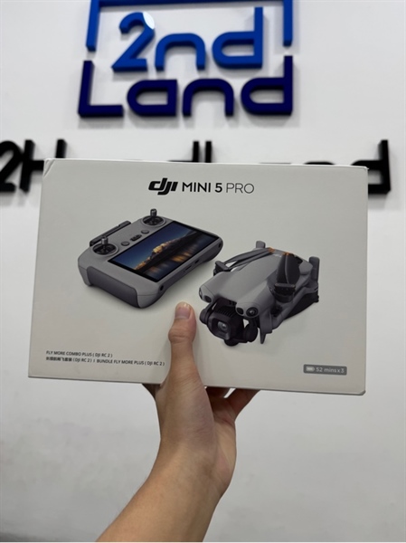 Flycam DJI Mini 5 Pro Fly More Combo Plus (DJI RC2) - 3 Pin Plus sạc 4 lần - Màu bạc - Ngoại hình 97% - 1 cánh trước phải mẻ nhẹ, cấn nhẹ, càng bị cấn - Fullbox thiếu cáp tye c c zin ( Còn bảo hành hãng DJI tới 06/12/2026 ) 3