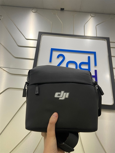Flycam DJI Mini Pro 3 - Màu trắng - Ngoại hình: 97% - Tất cả các cánh đều mẻ, có va chạm - Kèm tay RC màn hình + túi + 3 pin ( 13-19-0 )
