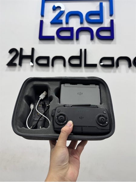 Flycam DJI Mini SE - Màu xám - Ngoại hình 97% - Nứt vỏ nhẹ xíu - Kèm 1 tay + 3 dây kết nối + 1 dock sạc + 3 pin (mỗi pin 1 lần sạc) 3
