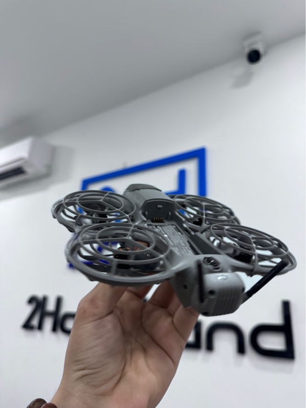 Flycam DJI Neo 2 Fly More Combo - Màu xám - Chu kỳ Pin 1: Chu kỳ 5, Pin 2: Chu kỳ 4, Pin 3: Chu kỳ 8 - Ngoại hình 98% - Fullbox, kèm túi đựng - Còn bill, phiếu bảo hành tới T7/2027
