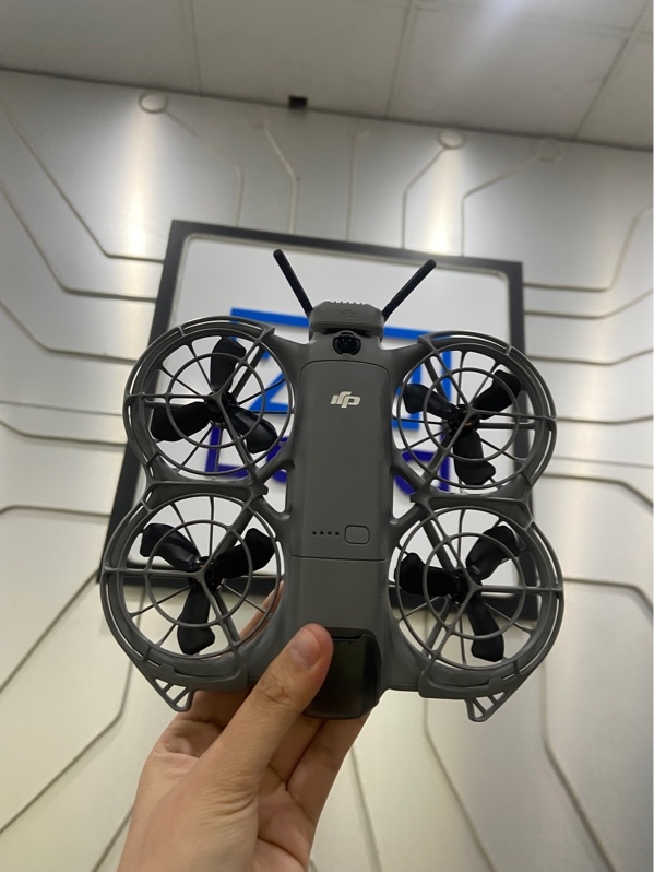 Flycam DJI Neo 2 - Màu xám - Ngoại hình: 97.5% - Kèm Box + tay Motion 3 + kính N3 + sạc+ 3 pin (3,4,7)