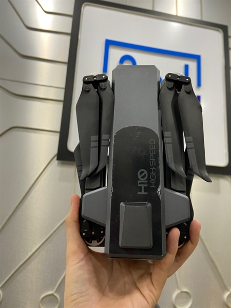 Flycam H10 Highspeed - Màu đen - Ngoại hình: 97% - Trầy xước thân nhiều, không cam trên, bị mất ốc cánh - Kèm túi + điều khiển + thẻ nhớ 32GB