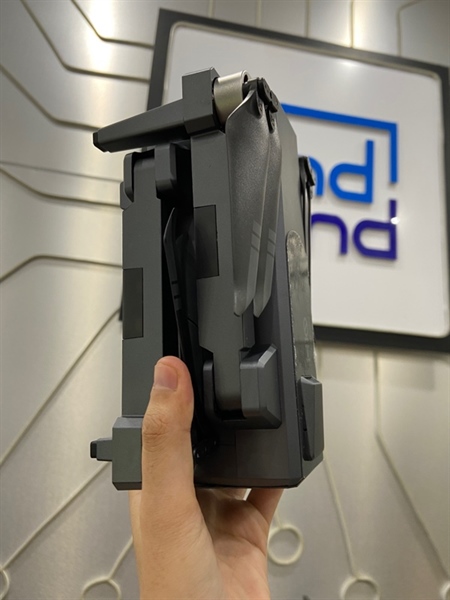 Flycam H10 Highspeed - Màu đen - Ngoại hình: 97% - Trầy xước thân nhiều, không cam trên, bị mất ốc cánh - Kèm túi + điều khiển + thẻ nhớ 32GB 1