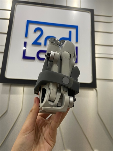 Flycam Mini 4 Pro - Màu xám - Ngoại hình: 98% - Kèm túi + 2 pin ( 5,5) + 1 pin bị lỗi + 1 cánh mẻ + tay cầm + dock sạc 2