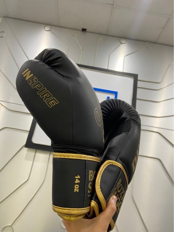 Găng Boxing Saigon - 14OZ - Màu vàng đen - Ngoại hình: 98% - Body