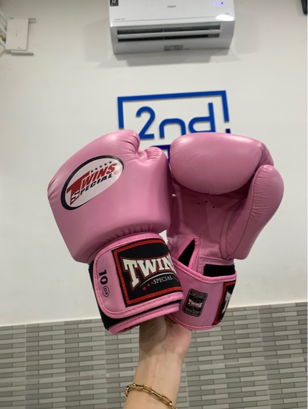 Găng tay boxing twins special size 1 OZ - Màu hồng - Ngoại hình: 97% - Body