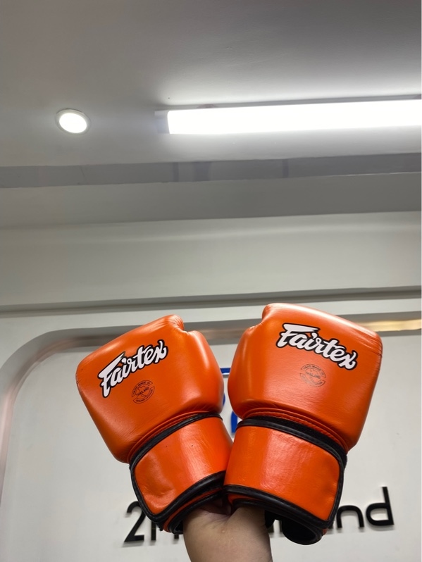 Găng tay đấm bốc Fairtex BGV16 - 12oz - Màu cam - Ngoại hình 98% - Body