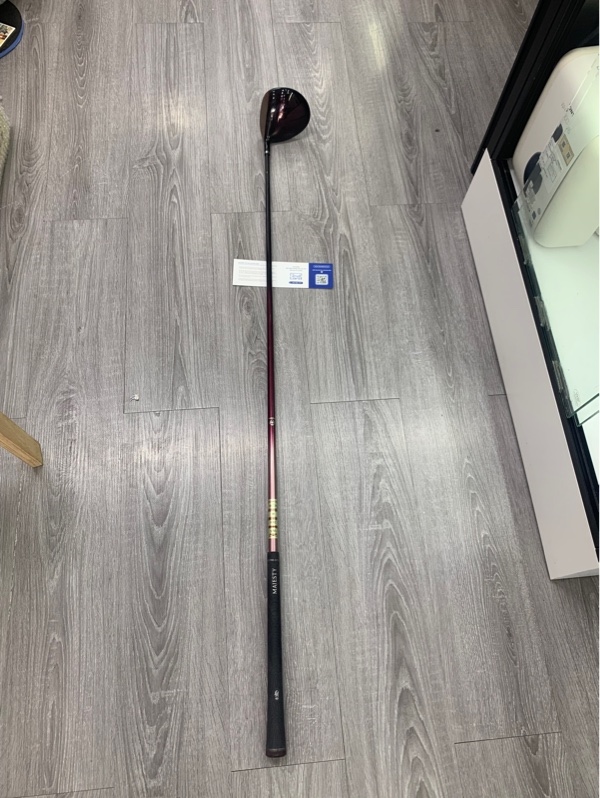 Gậy đánh golf MAJESTY VANQUISH 5-VR - 42.5 inch - Màu hồng tím - Ngoại hình: 97% - Body