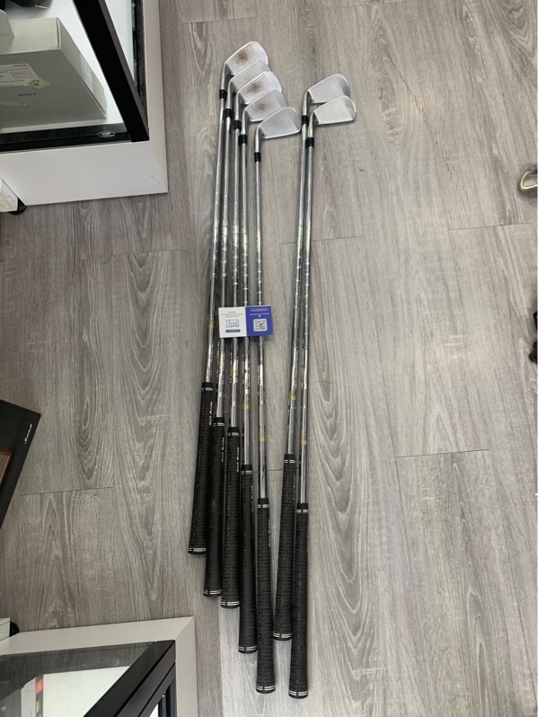 Gậy golf sắt Titleist AP2 710 Forged - Màu bạc - Size 3 - 9 - Ngoại hình: 96% - Thiếu size 4 - Body
