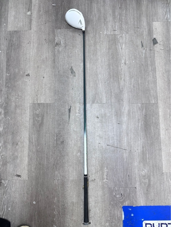 Gậy golf XXIO X-eks- Driver 2022 – Loft: 10.5° – Shaft: Miyazaki AX-II – Flex: S – Shaft weight: 46g – Grip XXIO Weight Plus zin – Có headcover zin - Màu trắng xanh lá - Ngoại hình 97,5% - Kèm bao che đầu