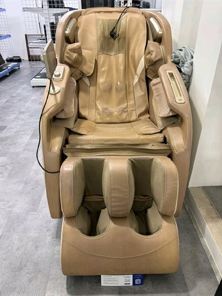 Ghế Massage Kingsport G77 - Màu nâu - Ngoại hình 97% - Chức năng hoạt động tốt , tính năng nói phản hồi hơi chậm , vải da hơi cũ - Kèm nguồn