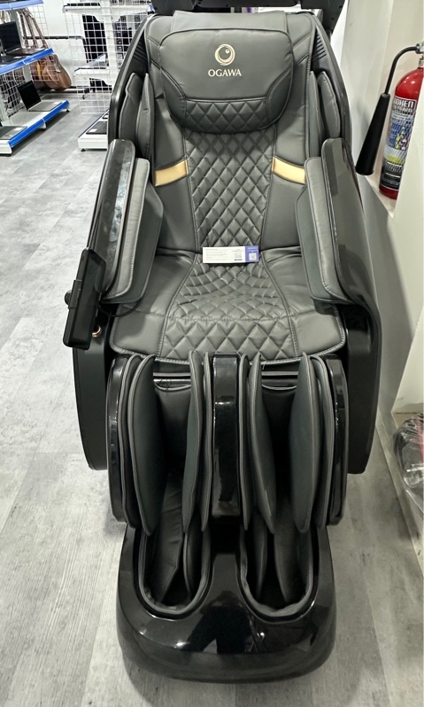 Ghế Massage OGawa Astro-X - Model:OG 5576 - Màu đen - Ngoại hình 98% - Body