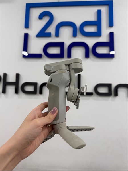 Gimbal DJI Osmo 4 - Màu xám - Ngoại hình 97% - Ố vàng , tróc da bán cầm , trầy - Kèm túi , 1 chân 1