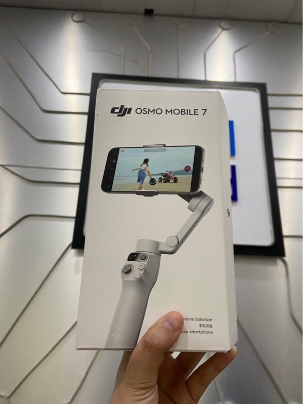 Gimbal DJI Osmo Mobile 7 - Màu bạc - Ngoại hình: 97% - Kèm Box + túi