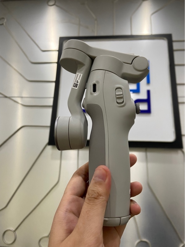 Gimbal DJI Osmo Mobile 7 - Màu bạc - Ngoại hình: 97% - Kèm Box + túi