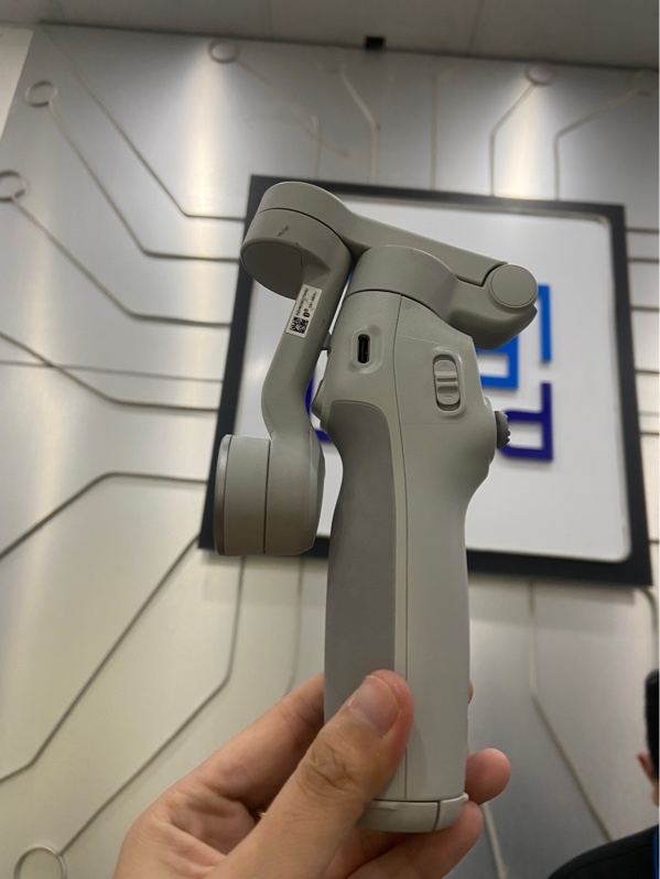 Gimbal DJI Osmo Mobile 7 - Màu xám - Ngoại hình: 97% - Hơi ố - Kèm Box