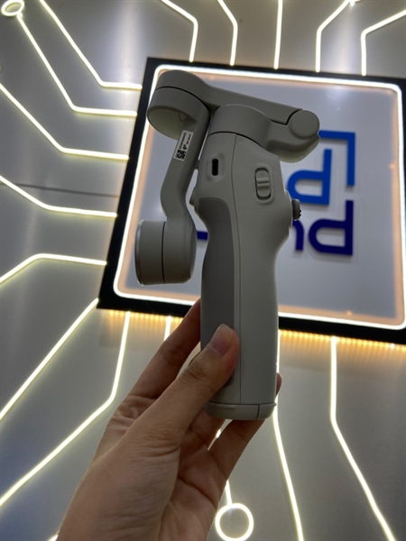 Gimbal DJI Osmo Mobile 7 - Màu xám - Ngoại hình: 98% - Kèm túi, cáp sạc, magnetic phone clamp 2