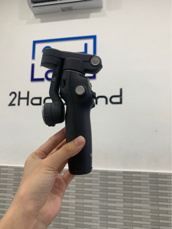 Gimbal DJI osmo mobile 8 - Màu bạc - Ngoại hình: 98% - Kèm túi với flash