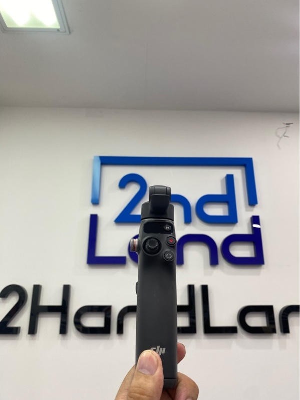 Gimbal DJI Osmo Mobile 8 - Màu đen - Ngoại hình: 98% - FullBox - Còn bảo hành 9/2027