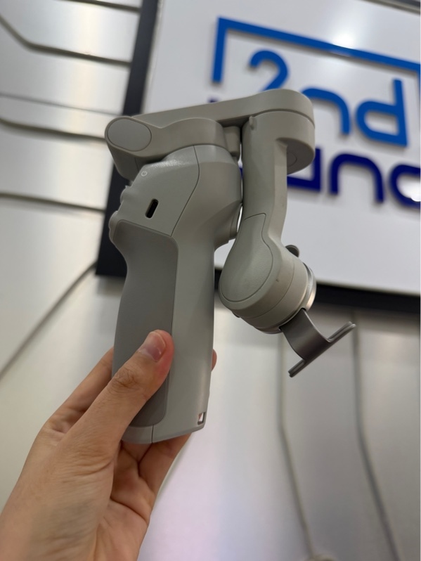 Gimbal DJI Osmo Mobile SE - Màu xám - Ngoại hình: 98% - Kèm túi + chân